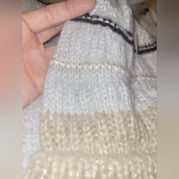 NWT GAP Hat and Scarf Matching Set - Picture 6 of 6